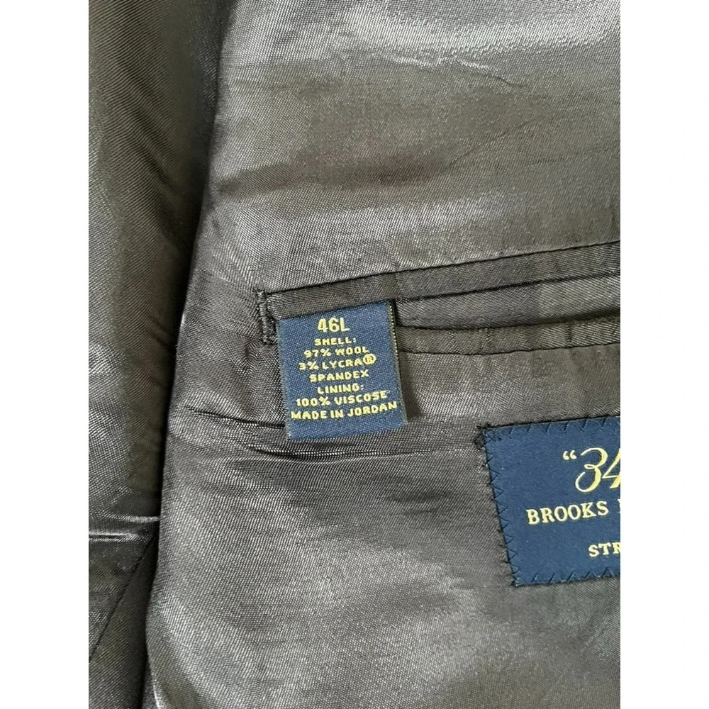 Brooks Brothers 346‎ Stretch Gray Checked 97% Wool 3%L ycra Two Button Size 46 L